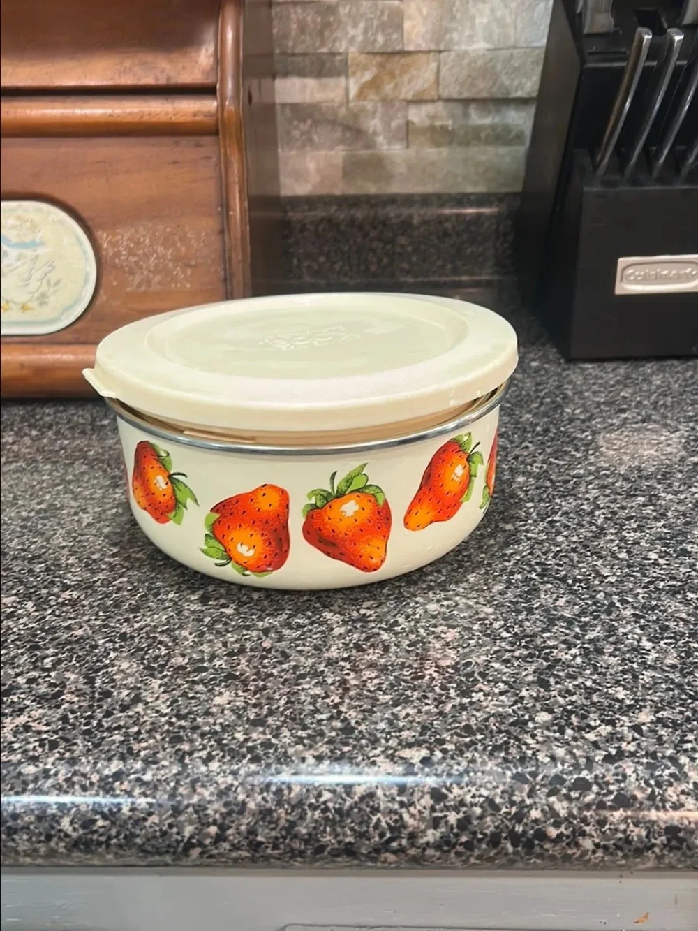 Kobe Strawberry-Print Nesting Bowls with Lids